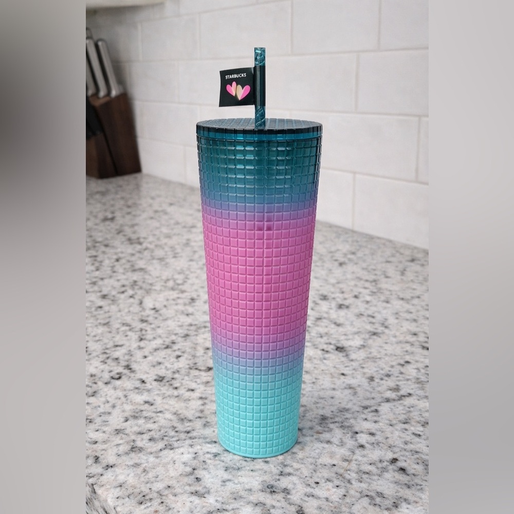 Starbucks Summer 2021 Blue Purple Ombre Studded Tumbler Venti 24oz NWT - Picture 3 of 3